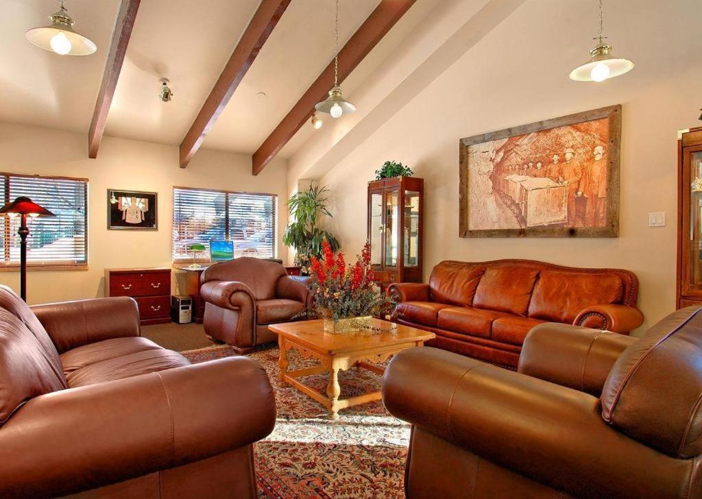 Prospector Accommodations By All Seasons Resort Lodging Παρκ Σίτι Εξωτερικό φωτογραφία