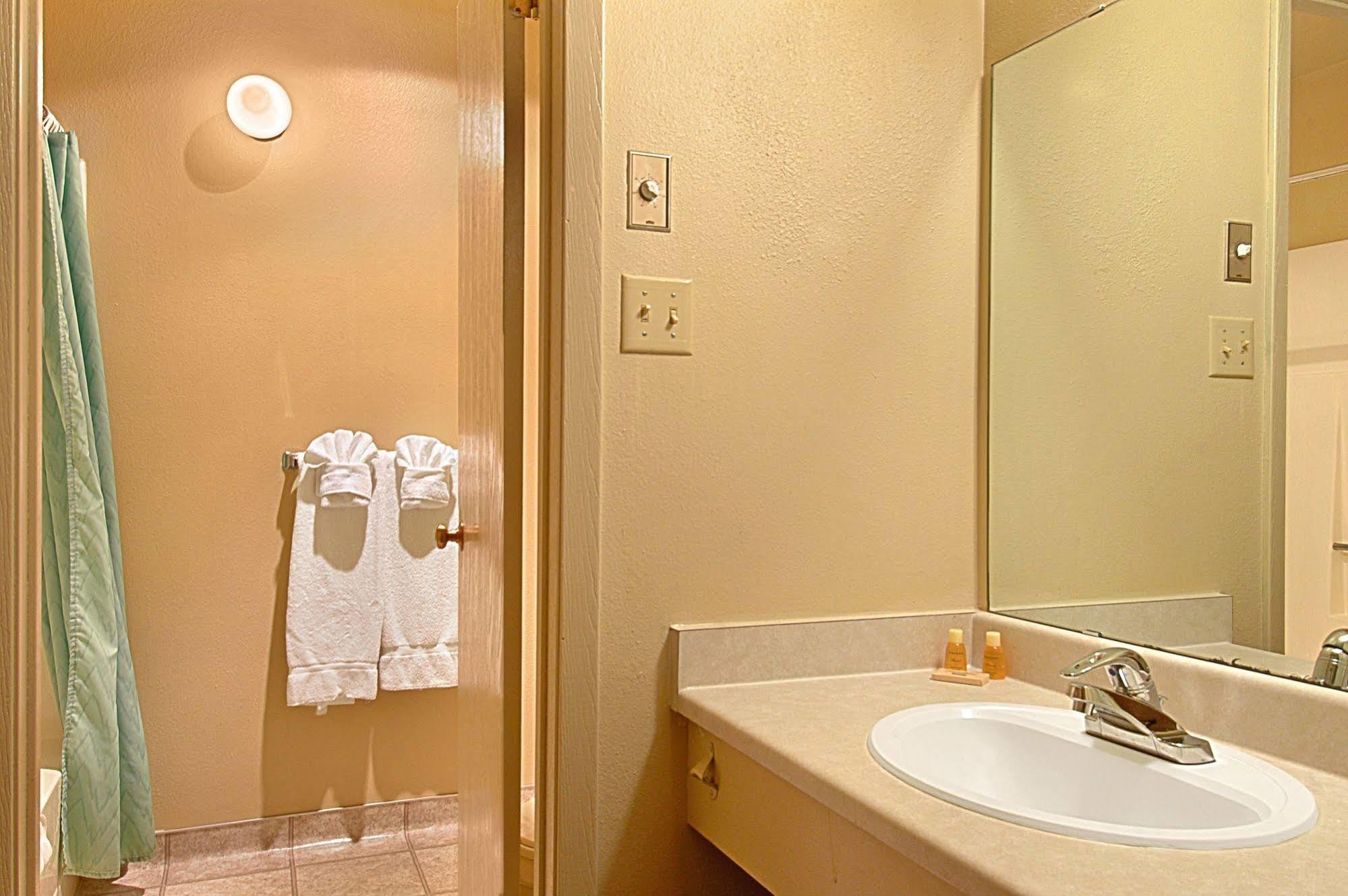 Prospector Accommodations By All Seasons Resort Lodging Παρκ Σίτι Εξωτερικό φωτογραφία